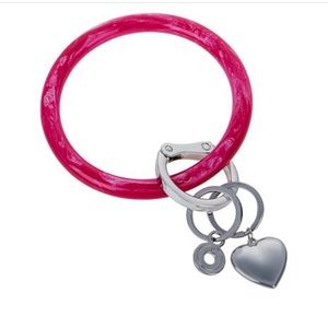 NWT/OVENTURE Big O resin Key ring w/heart charm.Tortoise/Goldtone or Pin…